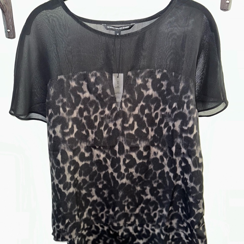 W118 by Walter Baker Black Graphic Short Sleeve Blouse